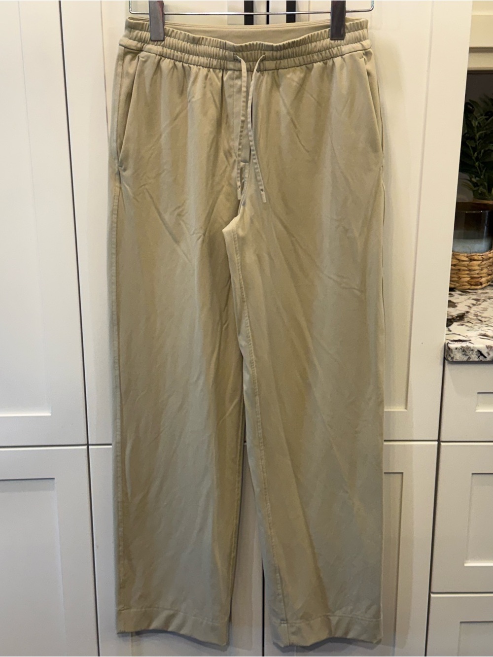 Lululemon Luxtreme Mid-Rise Straight-Leg Trouser